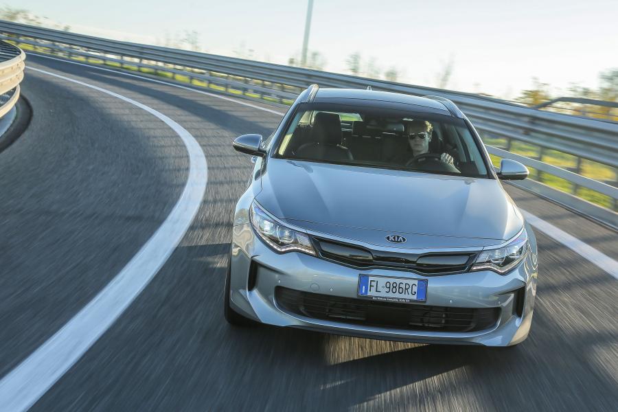  Kia Optima Sportswagon Plug-In Hybrid (JF) 2017 года  (WW) (фото 23 из 40)